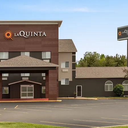 La Quinta Inn & Suites By Wyndham Peru Starved Rock St Park