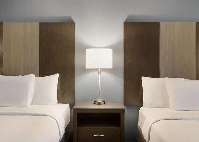 Hotel La Quinta & By Wyndham Starved Rock St Park 3*
