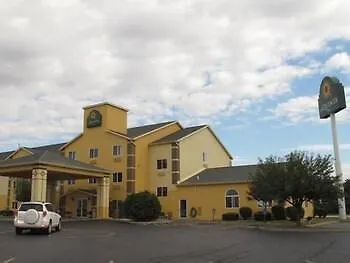 La Quinta & By Wyndham Starved Rock St Park
