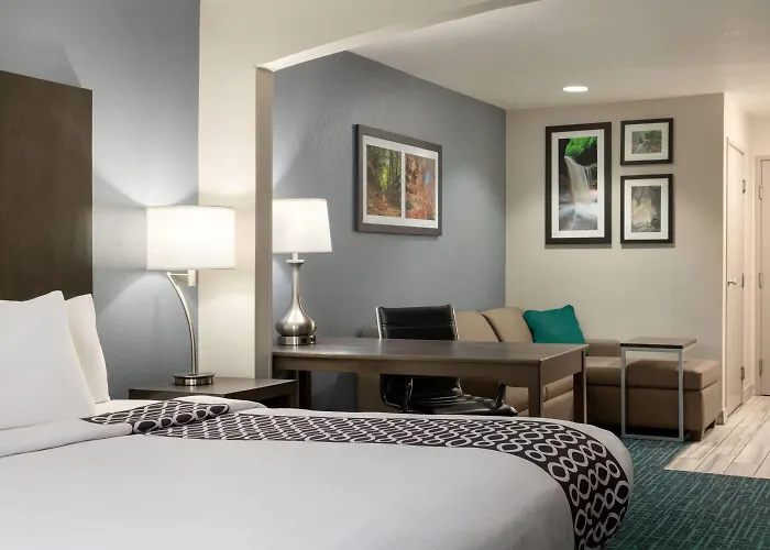La Quinta & By Wyndham Starved Rock St Park Hotel 3*