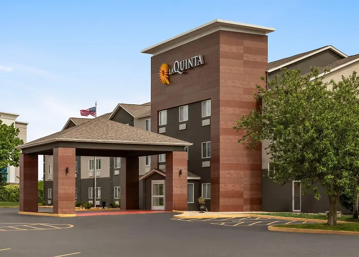 La Quinta & By Wyndham Starved Rock St Park 3* Peru
