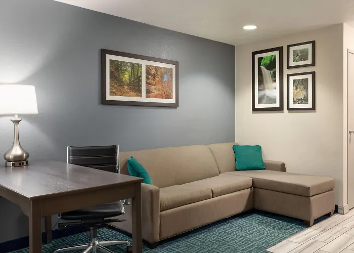 La Quinta & By Wyndham Starved Rock St Park 3*