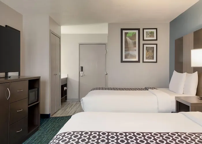La Quinta & By Wyndham Starved Rock St Park 3* Peru